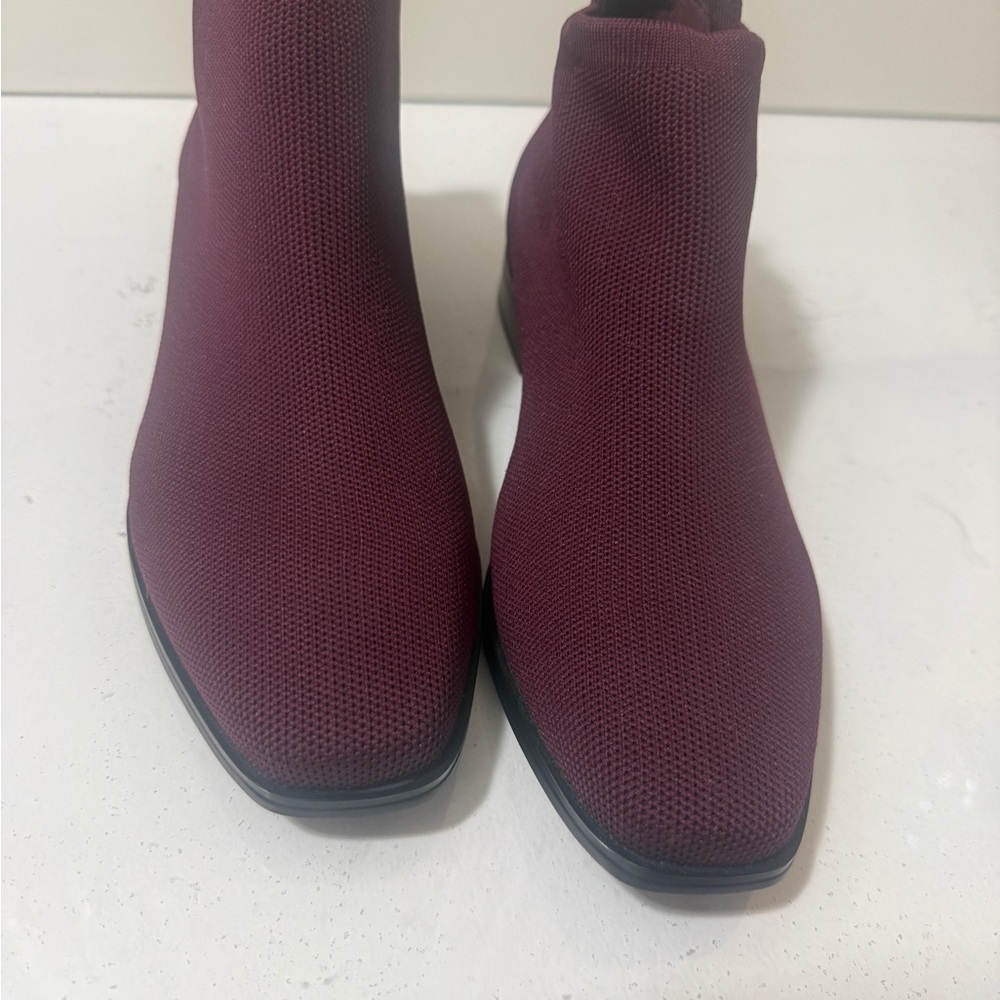 Knit textile Chelsea boots, Vivaia
Ryan Pro Water Repellent Maroon Ankle Booties - Picture 4 of 12